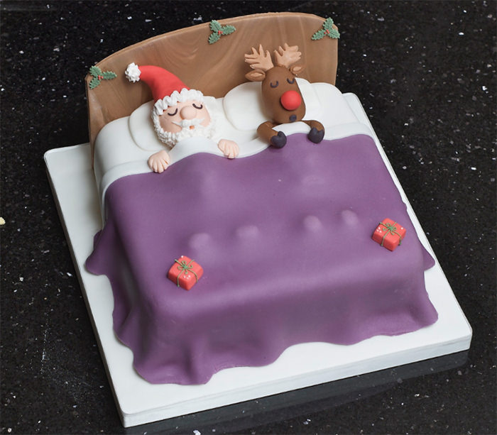 12-creative-christmas-cakes.jpg